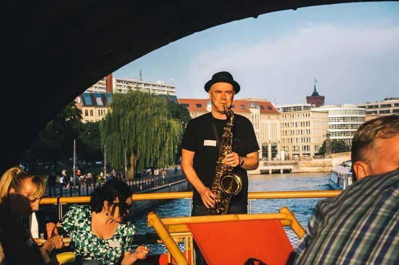saxophonist berlin geburtstag